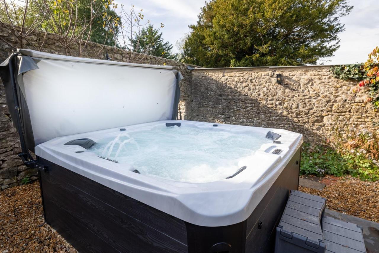 Topside House - Beautiful 7 Bedroom House With Hottub Wifi And Parking Near Bath Wells Frome Oakhill Exteriér fotografie